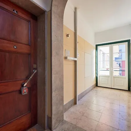 Deluxe At Amazing Prime Location, By Timecooler Apartment