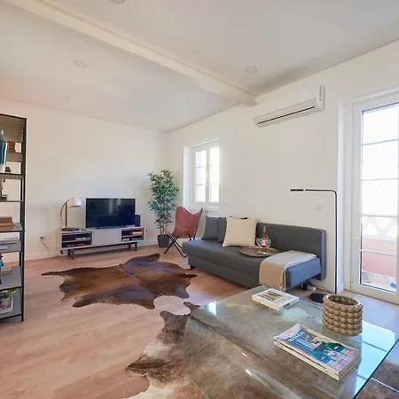 Deluxe At Amazing Prime Location, By Timecooler Apartment Lisbon