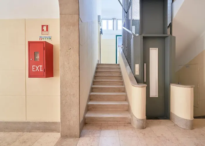 Deluxe At Amazing Prime Location, By Timecooler *