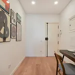 Deluxe At Amazing Prime Location, By Timecooler Διαμέρισμα *
