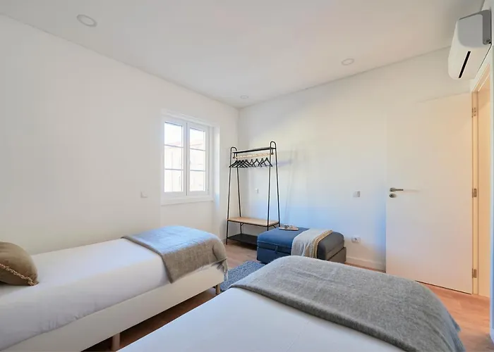 Deluxe At Amazing Prime Location, By Timecooler Apartment Lisbon
