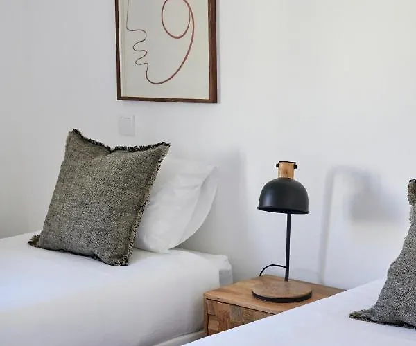 Deluxe At Amazing Prime Location, By Timecooler *