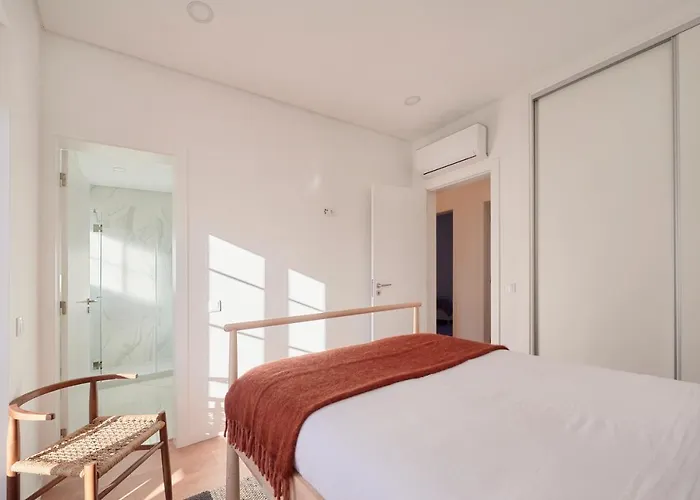 Deluxe At Amazing Prime Location, By Timecooler * Lisboa