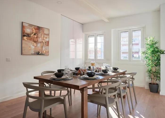 Deluxe At Amazing Prime Location, By Timecooler *